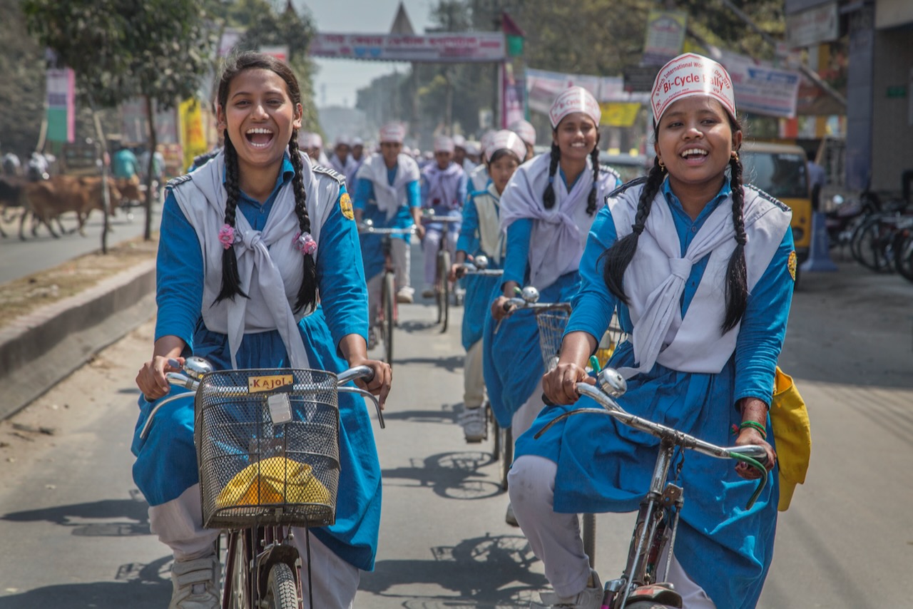 Cykelprojektet, som drivs av Diakonia, arbetar för att bryta normen och stötta flickor som vill cykla i Bangladesh.