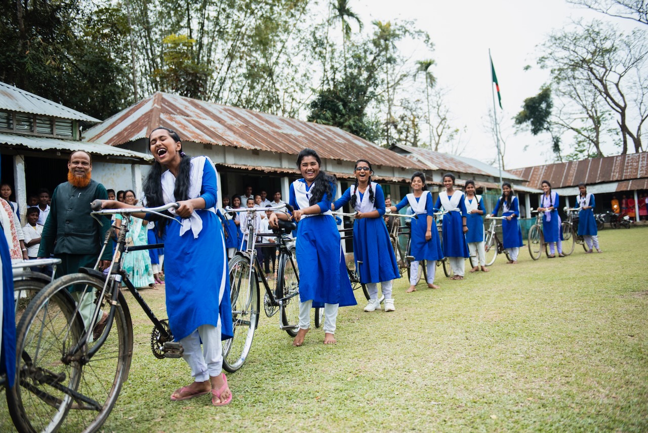 Cykelprojektet går ut på att samla in pengar för att kvinnor i Bangladesh ska få lära sig att cykla.