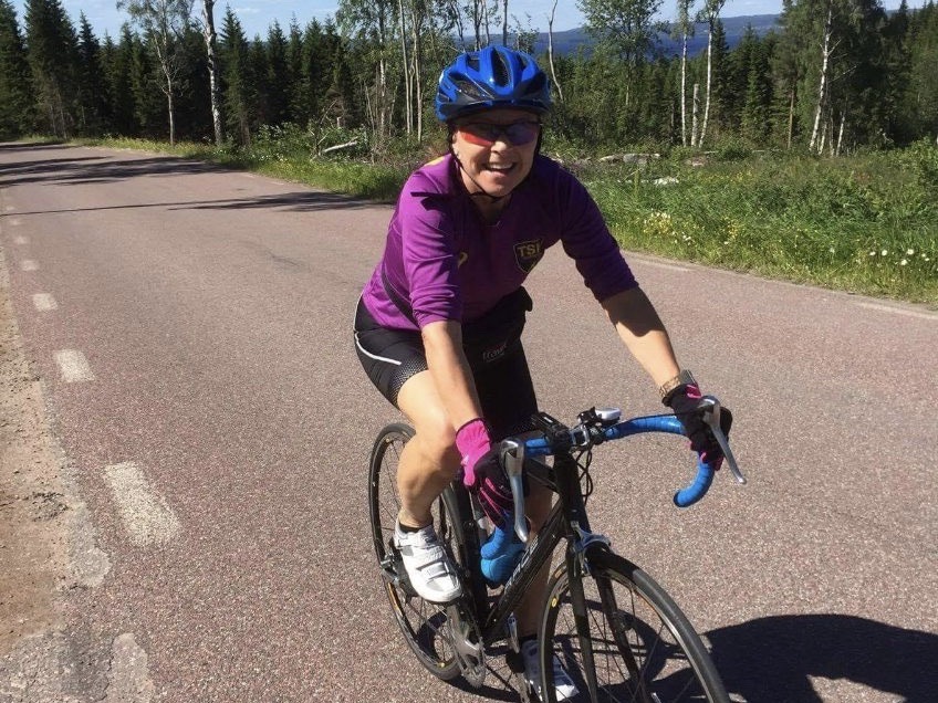 Marianne Ahlex viker inte ner sig. Nästa år ska hon cykla Vätternrundan igen – trots alla sina ryggskador.
