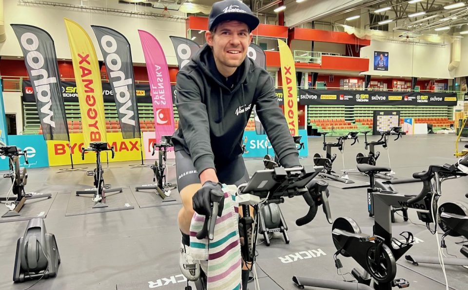 Förra året blev han tvåa. Men efter en stark säsong hoppas nu Johan Norén att han ska ta klivet högst upp på SM-pallen i e-cykling.