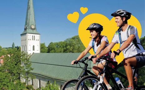 Passa på att gifta er i samband med Vätternrundan! I år är det premiär för Bike in-vigsel i Motala kyrka.