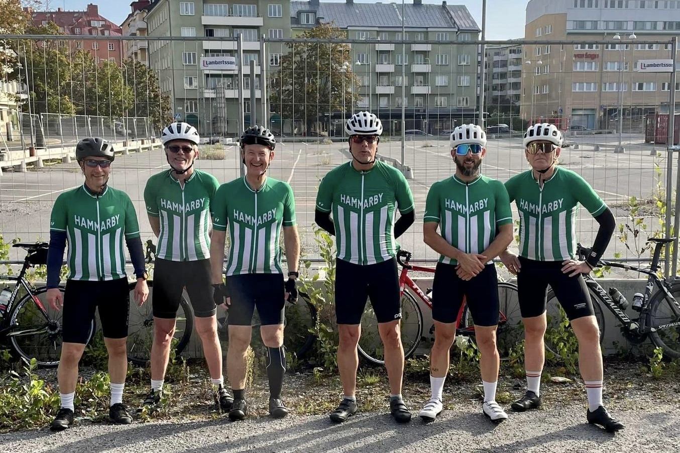 Non Plus Ultra CK Hammarby är cykelföreningen som vill hylla gruppcykling – och framför allt medlemmarnas stora favoritklubb.