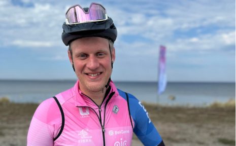 Kristian cyklar med Team #imoveforcancer och söker kärleken i Bonde Söker Fru.