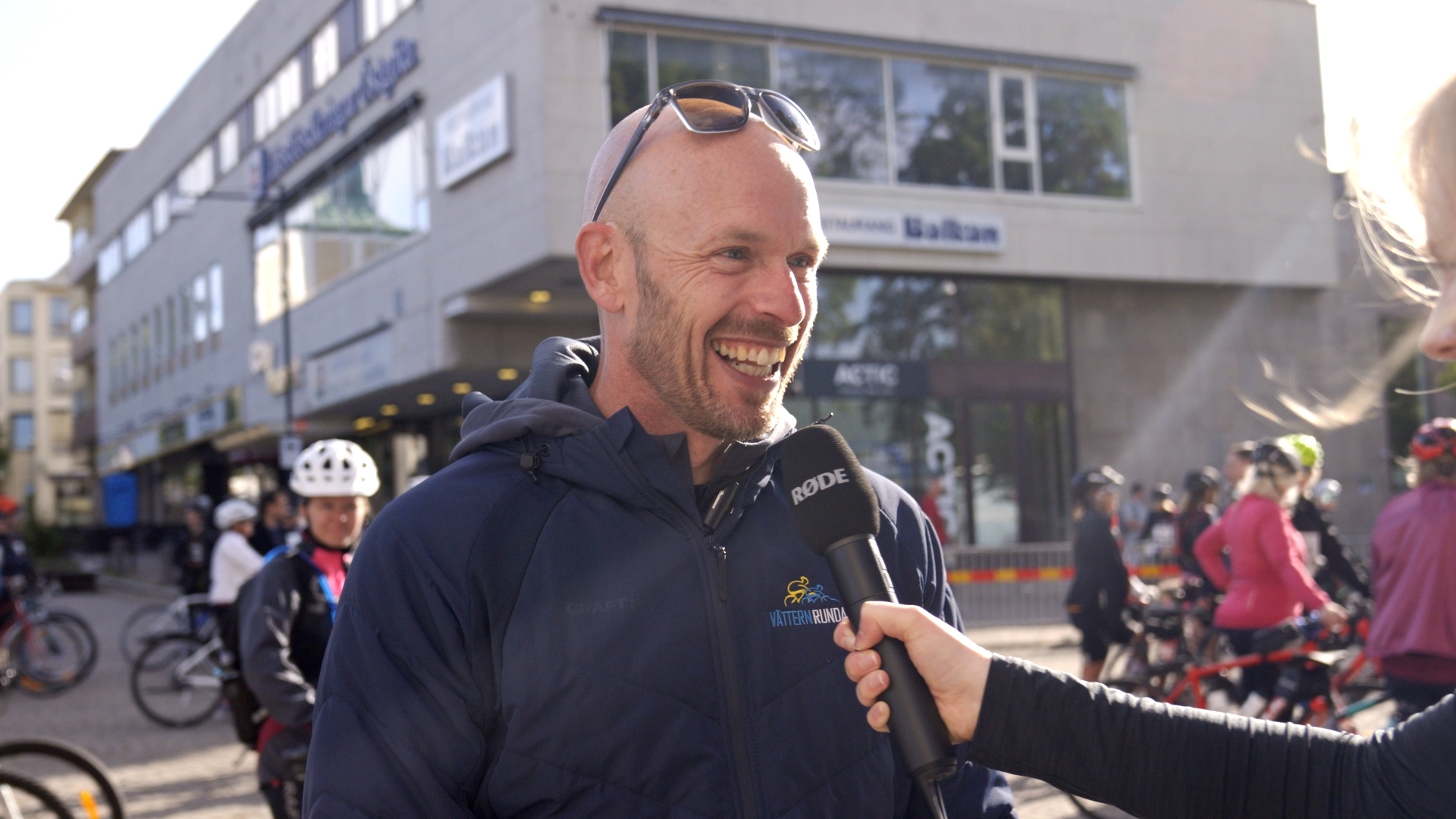 Oskar Sundblad, vd Vätternrundan, vid starten av Cykelveckan