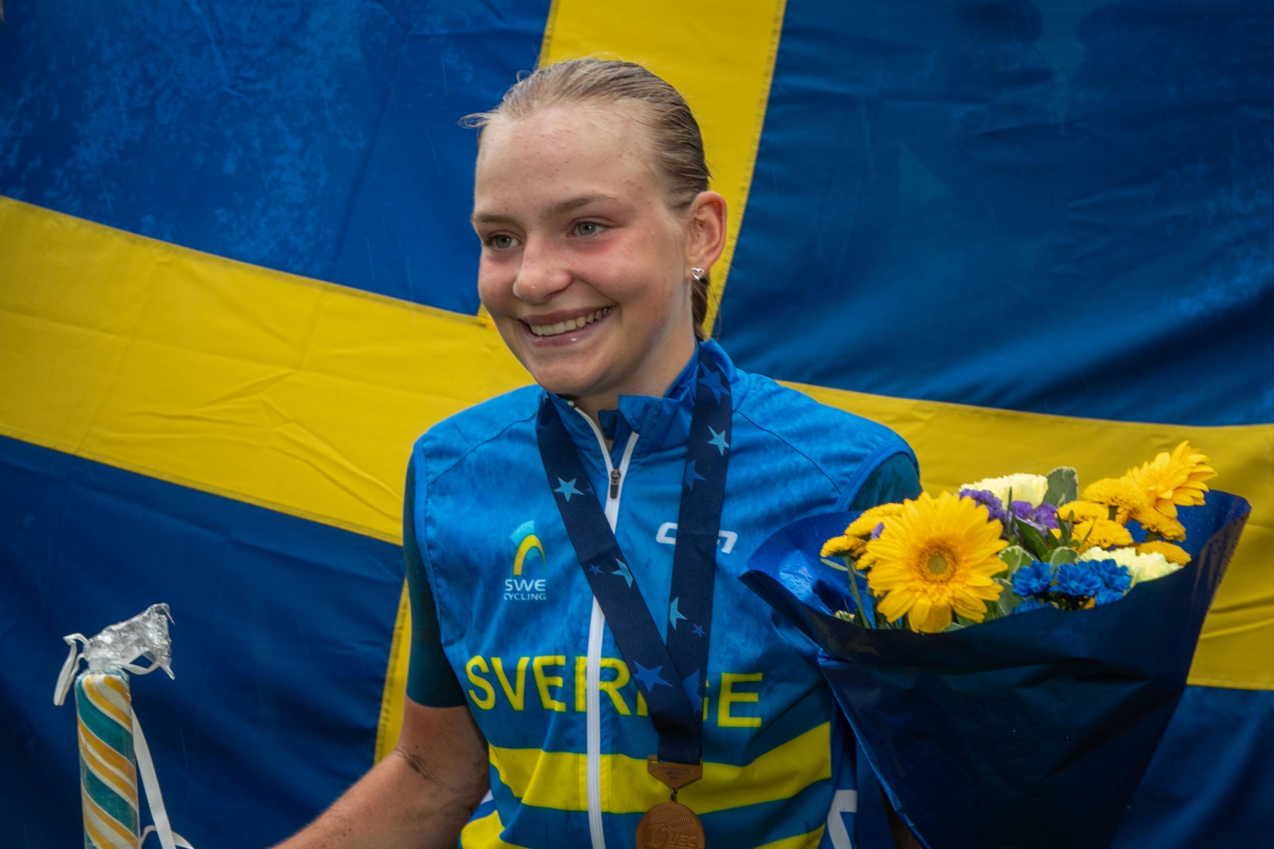 Hemmaåkaren Lilly Temar, som knep ett silver i XTT, blev fyra i XCC och tog ett brons i XCO.