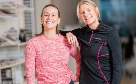 Philippa Evers och Amanda Rangert genomför sin första "deltävling" i En Svensk Klassiker på skidor. Därefter ska cykeln fram och asfalt börjar nötas inför Vätternrundan.